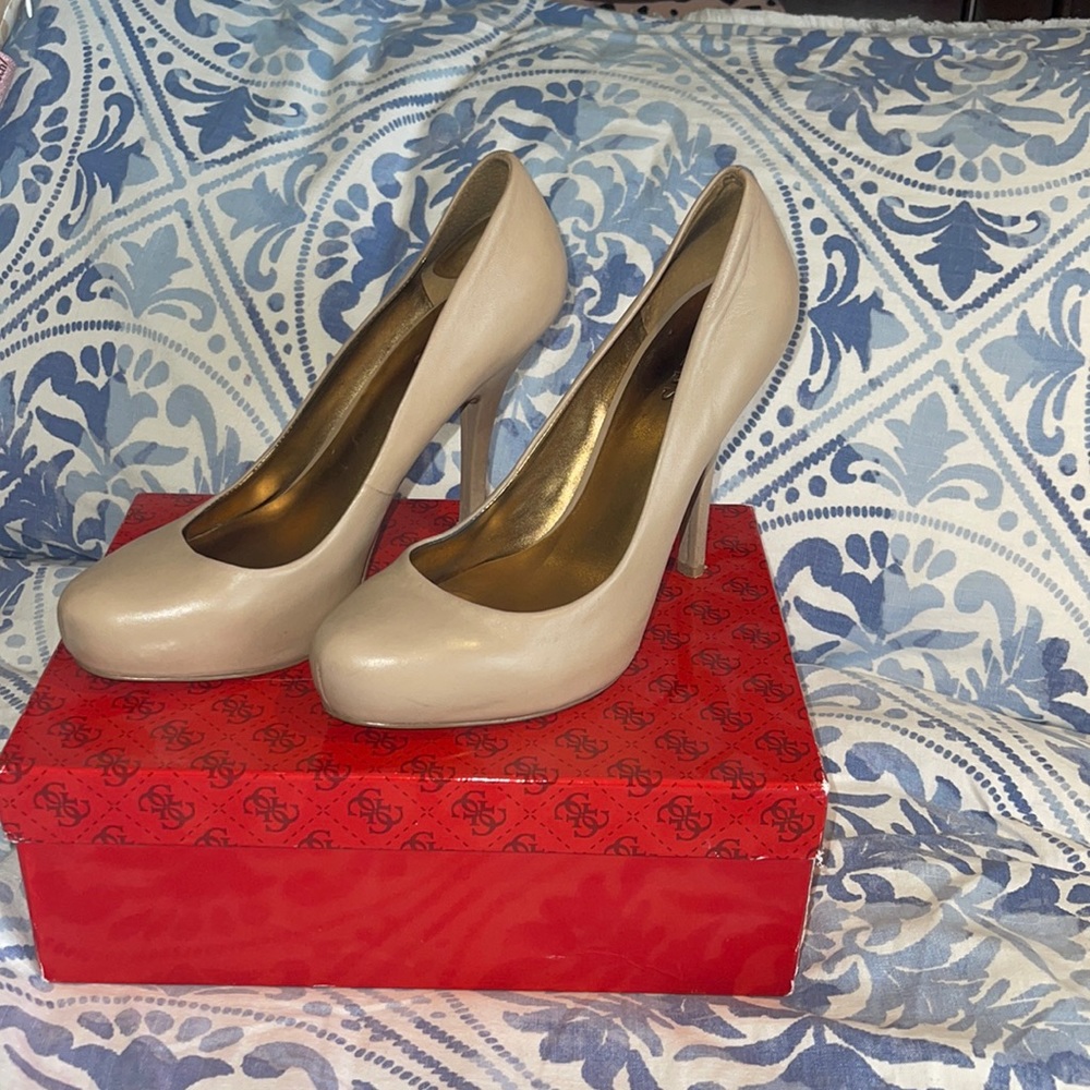 Guess Beige Heels ✨❤️